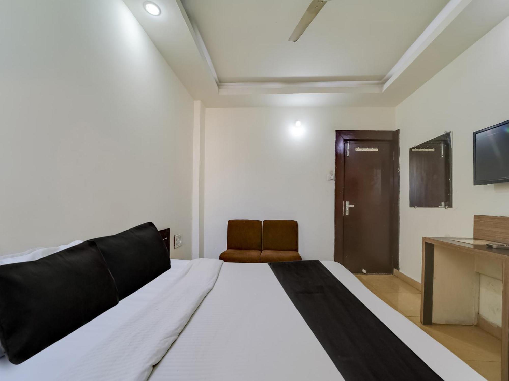 Super Hotel O The Surbhi Bhopal Exterior photo