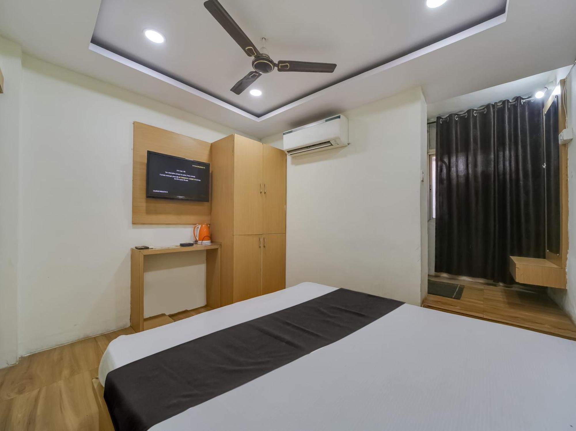 Super Hotel O The Surbhi Bhopal Exterior photo