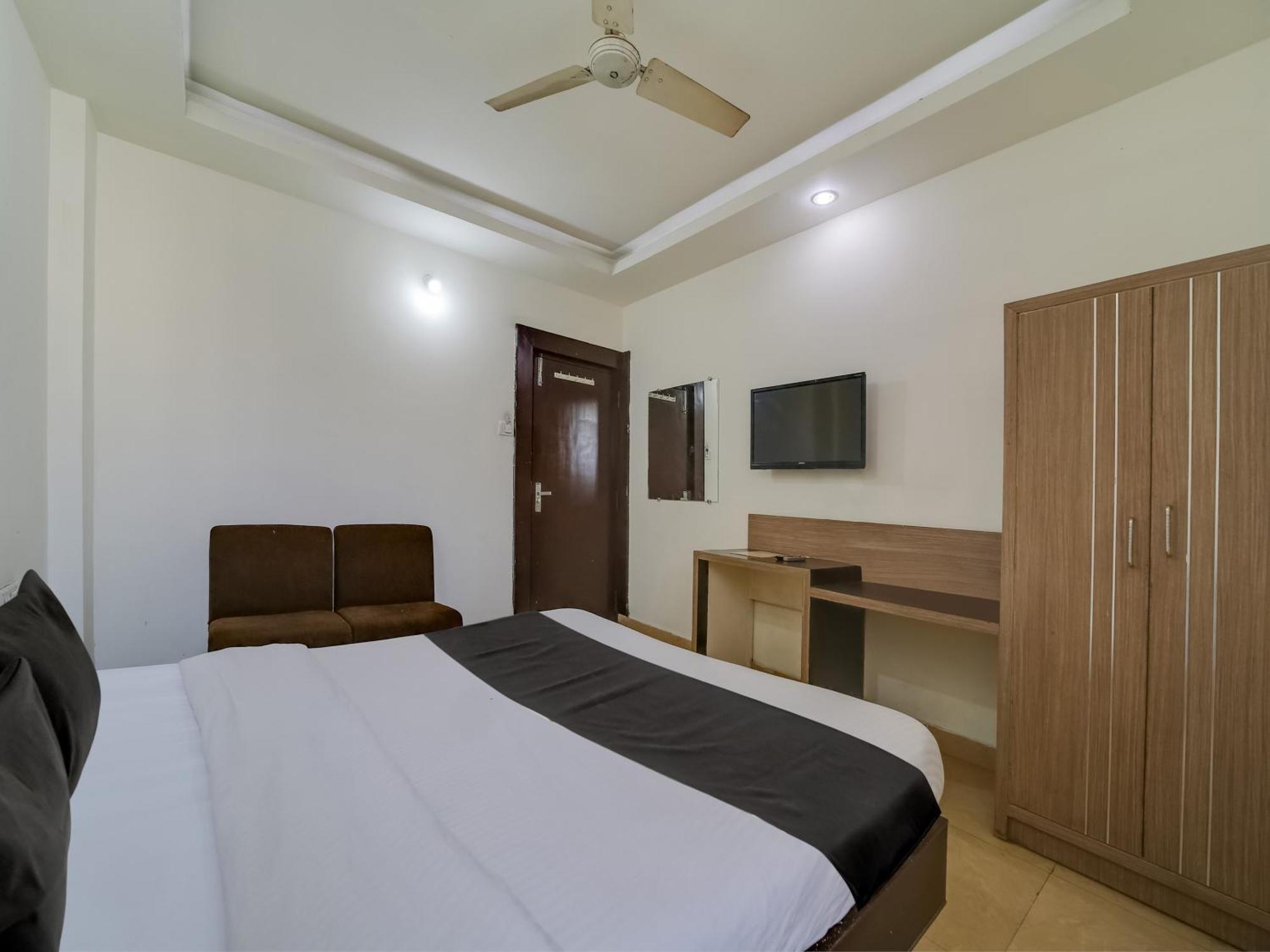 Super Hotel O The Surbhi Bhopal Exterior photo
